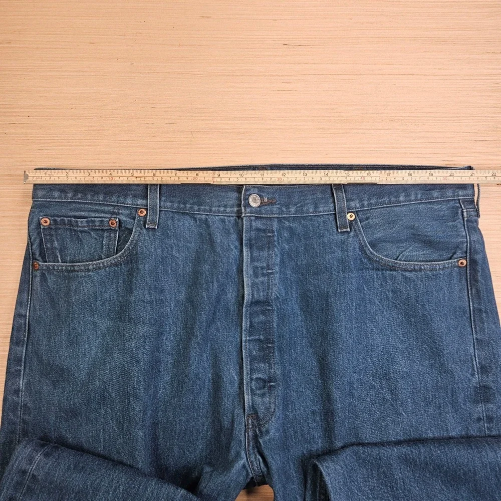 Levi's 501 Jeans Mens 44x32 Fit 42x29 Blue Straight Leg Button Fly Denim READ